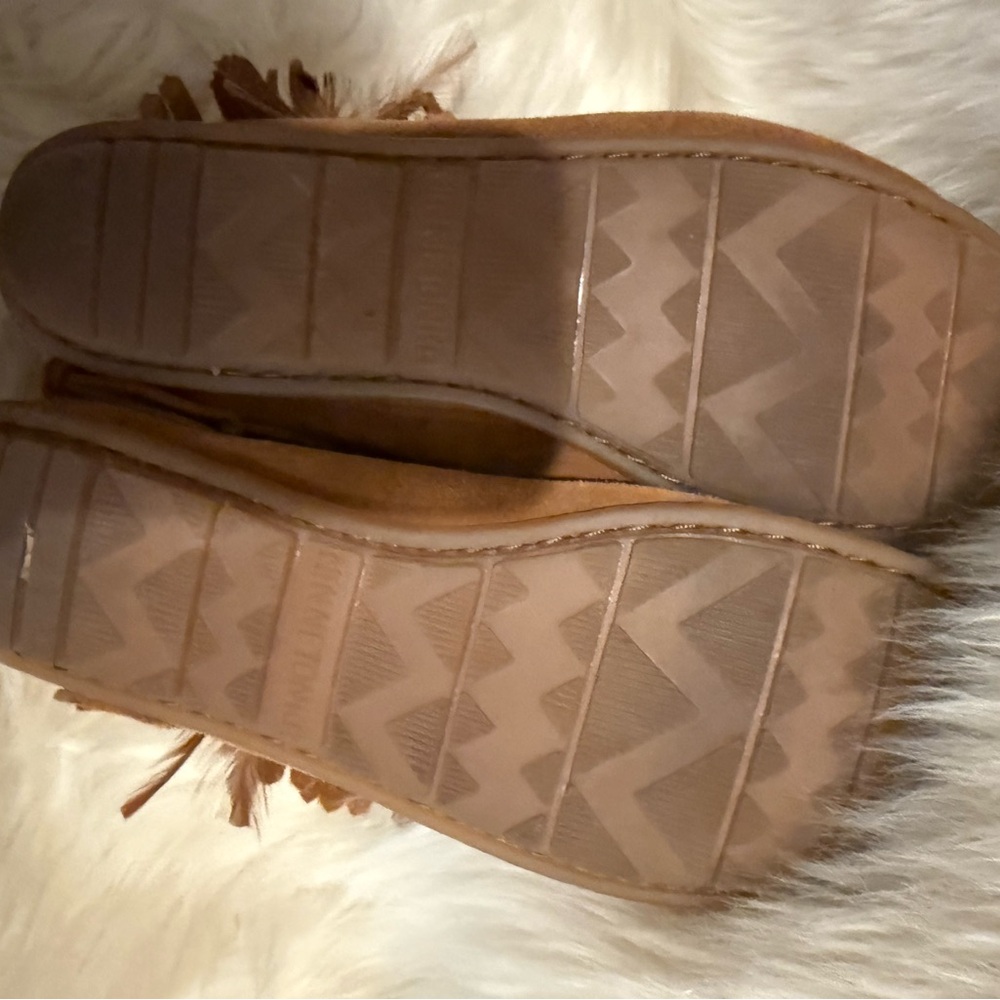 Minnetonka Brown Suede Fringe Moccasins - Picture 8 of 9